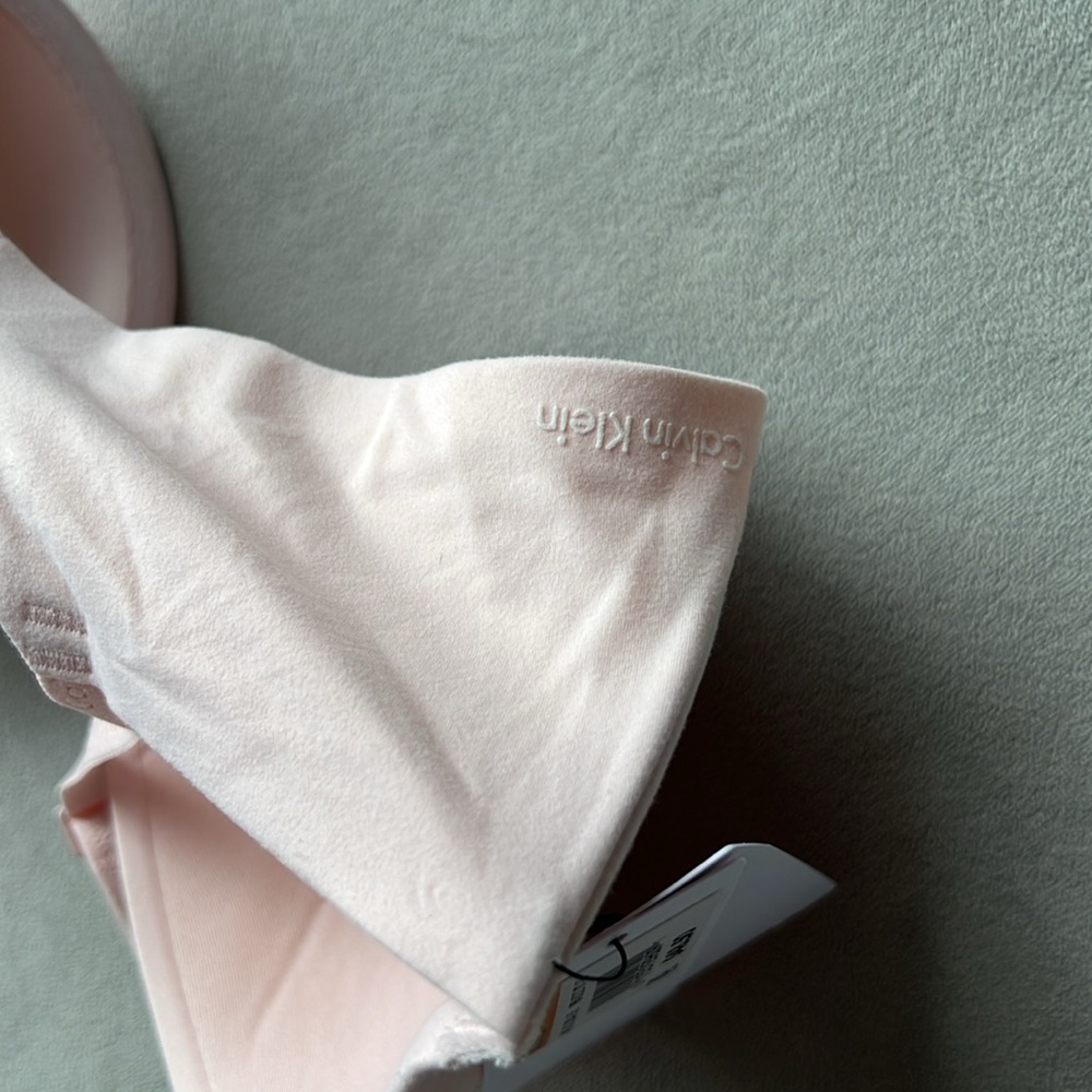 New Calvin Klein Perfectly Fit Lightly Lined Full Coverage T-Shirt Bra Size 30DD - Picture 8 of 8